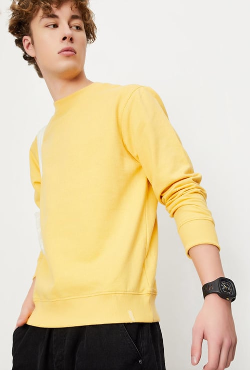 Men Slim Fit Solid Sweatshirt