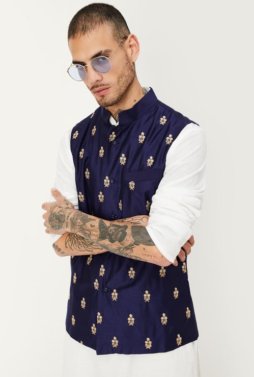 Men Embroidered Nehru Jacket