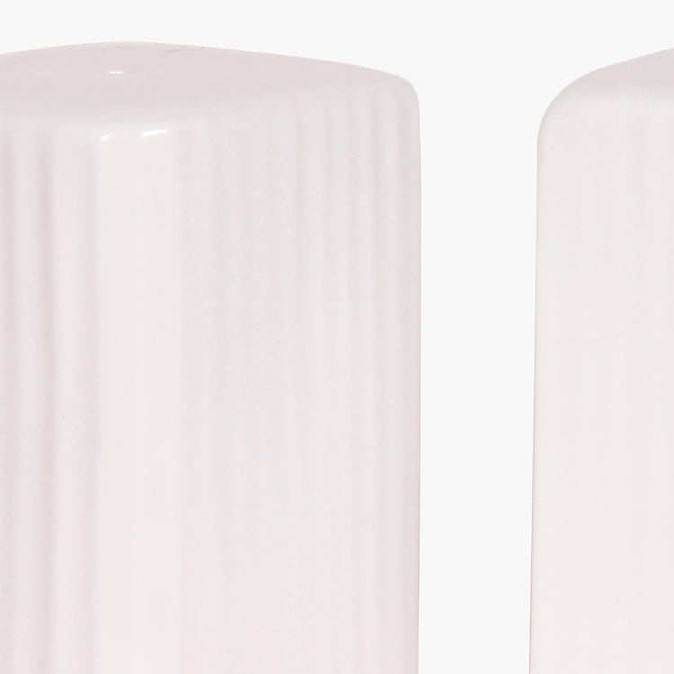 Marshmallow Set of 2 Porcelain Salt and Pepper Shakers