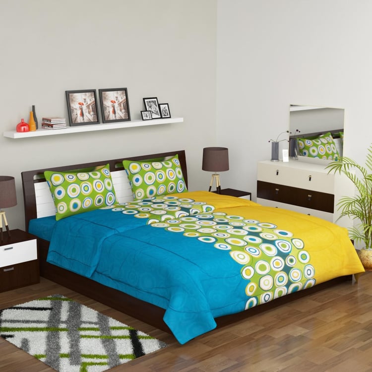 SPACES Double Bed Quilt With Bedsheet And Pillow Cover Set - 4 Pcs.