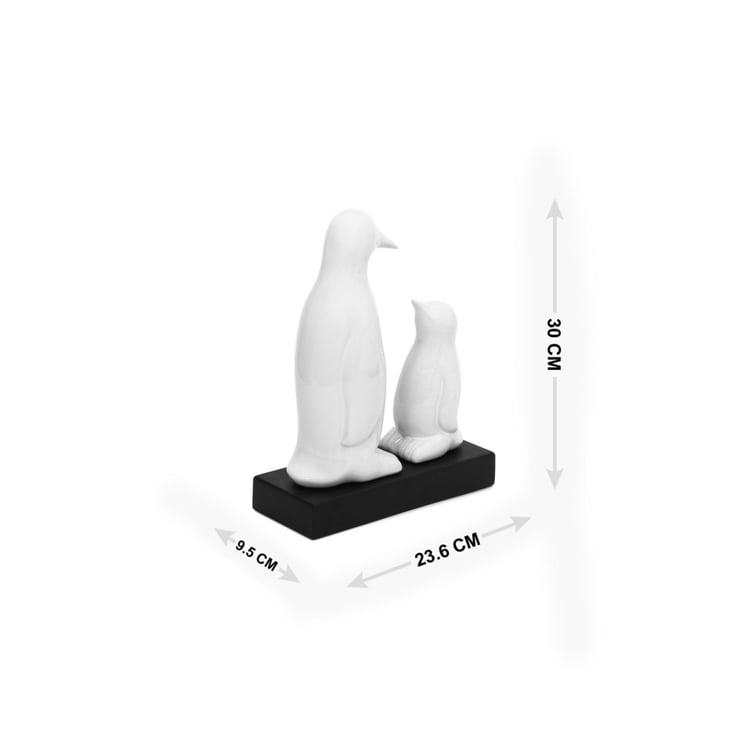 Splendid Penguins Figurine