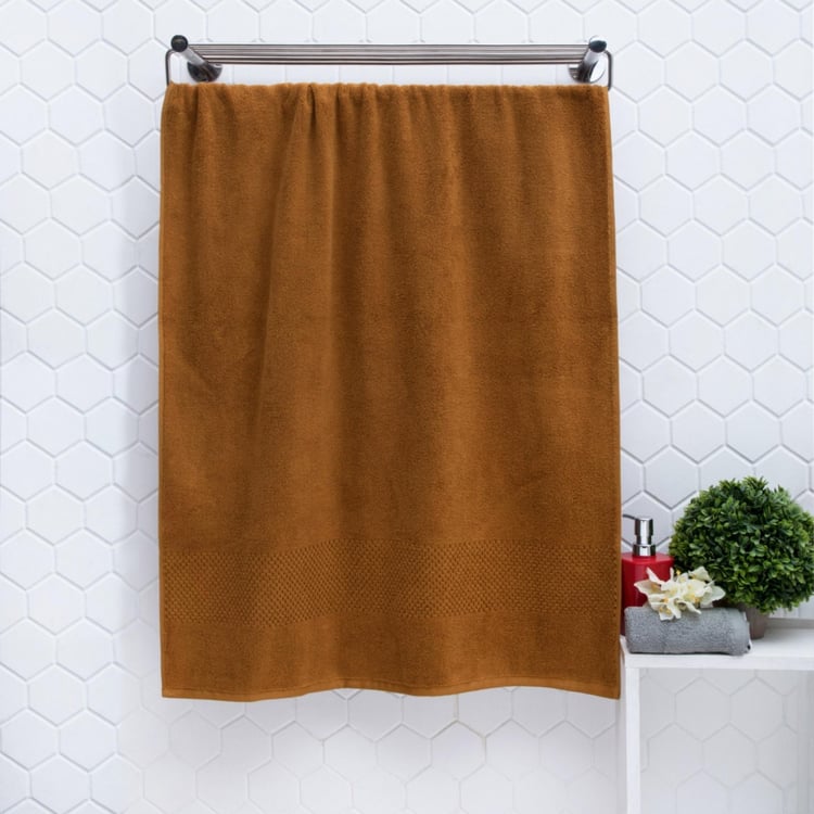 SPACES Solid Textured Bath Towel