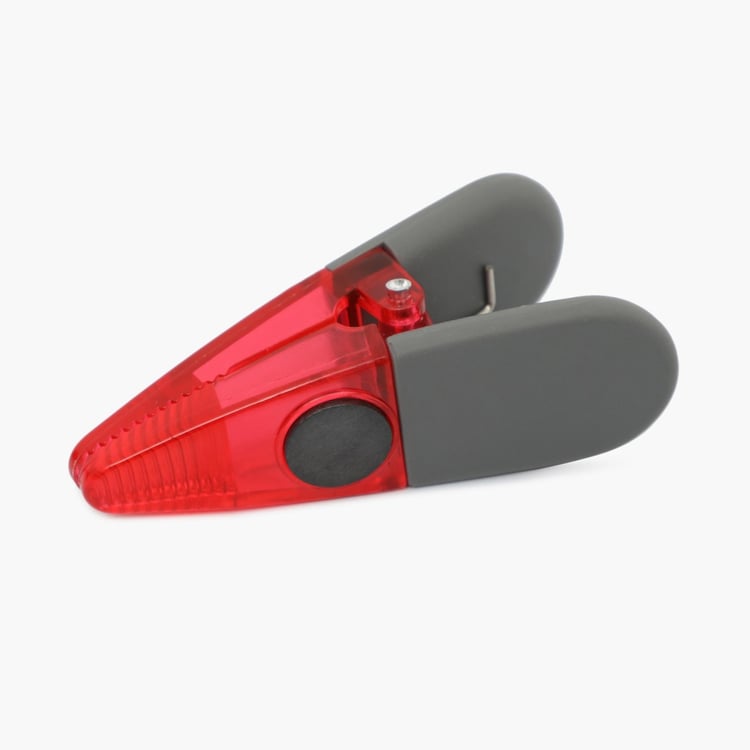 Rosemary-Omega Solid Clip With Magnet - Polypropelyne - Clip With Magnet 8 cm x 4 cm -Red