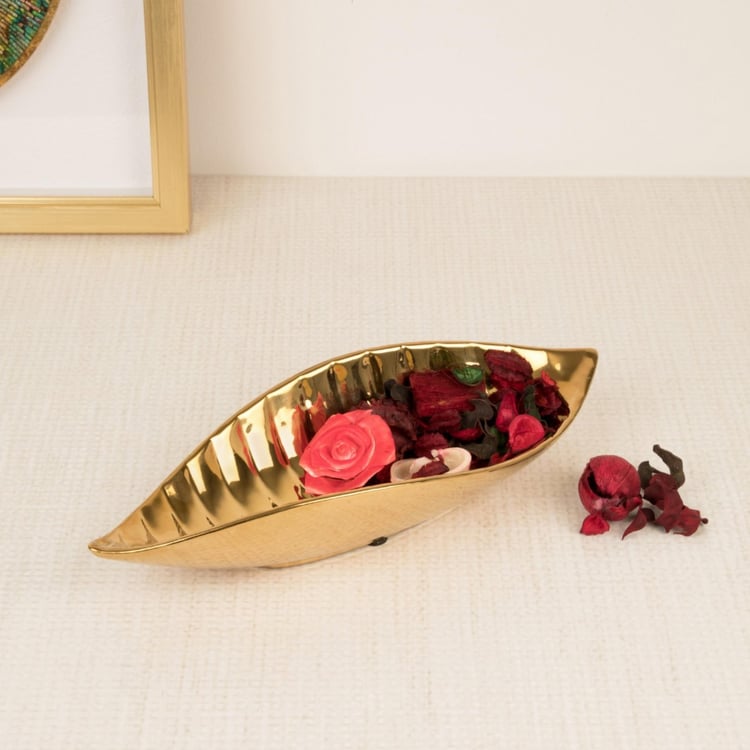 Splendid Waraner Leaf Table Accent