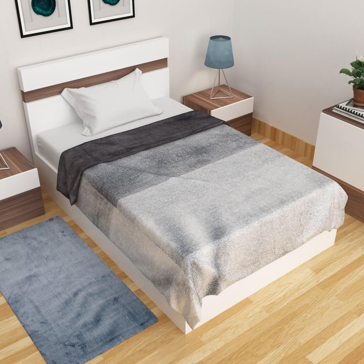 Radiant Single Flannel Blanket - 150 x 200 cm