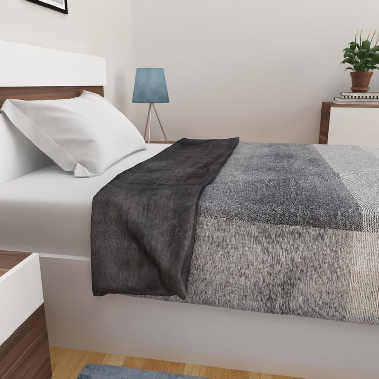 Radiant Single Flannel Blanket - 150 x 200 cm