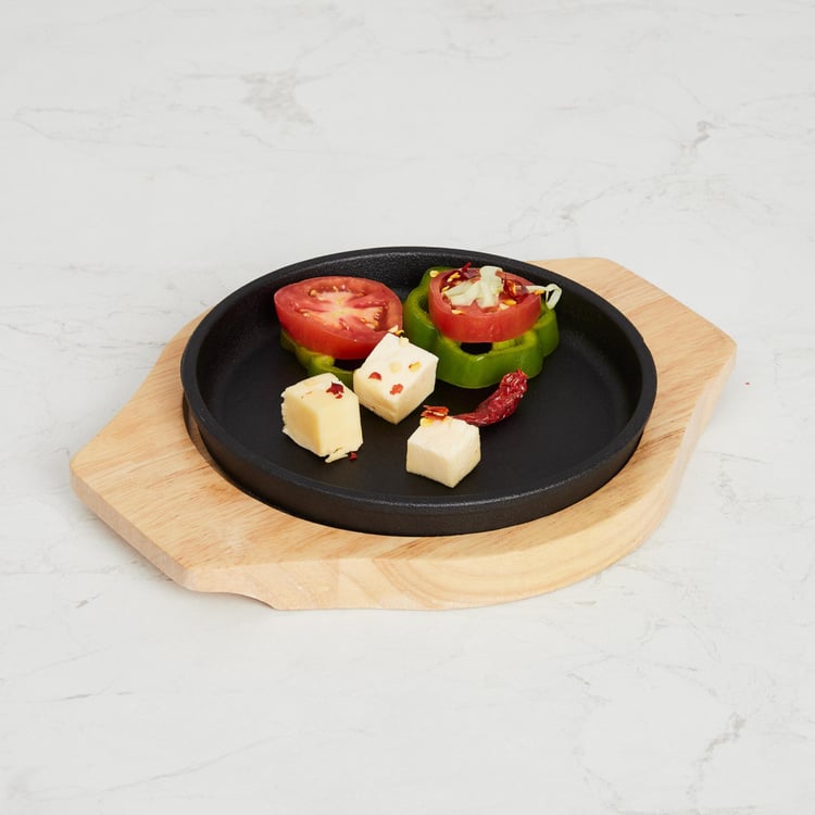 Truffels-Hazel Sizzler Plate with Wooden Base