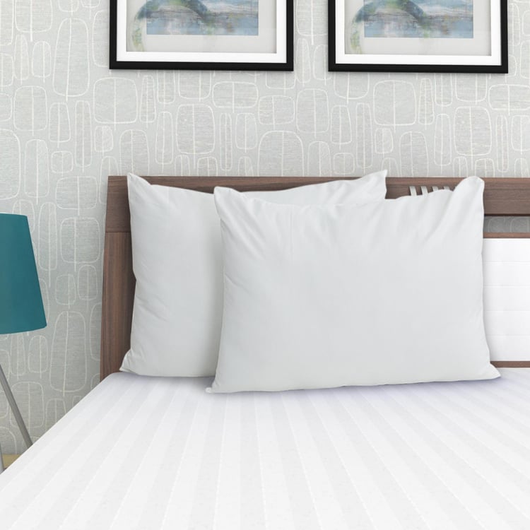 Stave Solid Polyester Pillows - 40 x 60 cm -Set of 2 pcs White