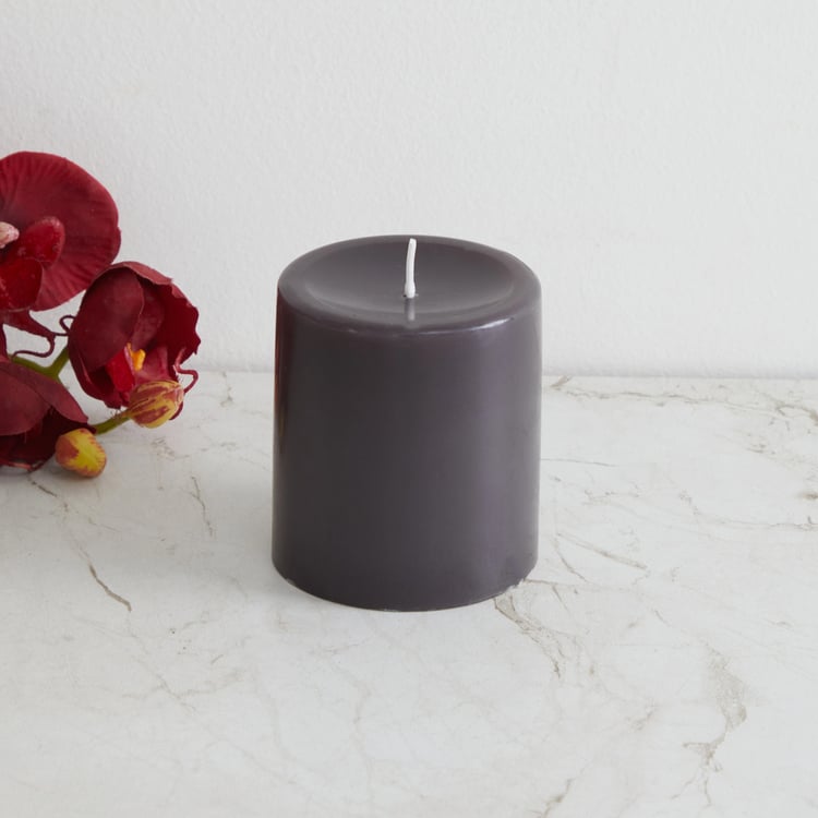 Marshmallow Musk Scented Pillar Candle