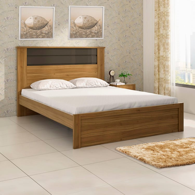 Quadro Cosco King Bed - Brown
