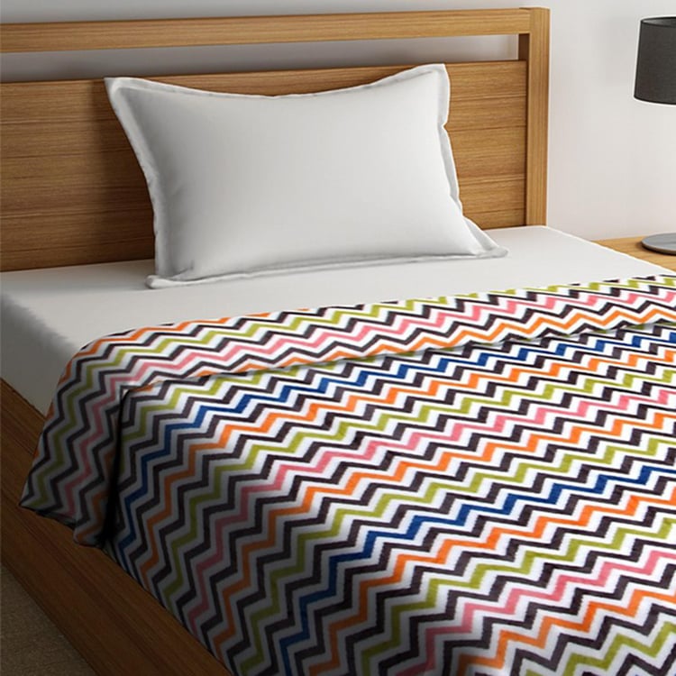 PORTICO Feather Chevron Print Single-Bed Blanket - 1.37 x 2.20 m