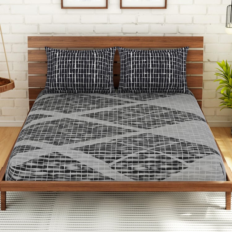 SPACES Atrium Plus Grey Geometric Printed Cotton Queen Fitted Bedsheet Set - 152x198cm - 3Pcs