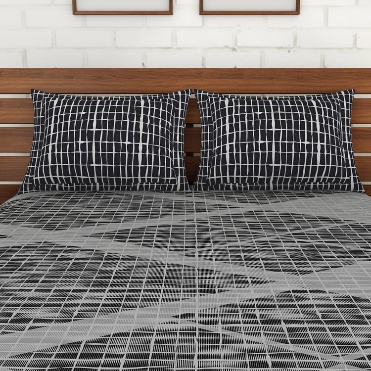 SPACES Atrium Plus Grey Geometric Printed Cotton Queen Fitted Bedsheet Set - 152x198cm - 3Pcs