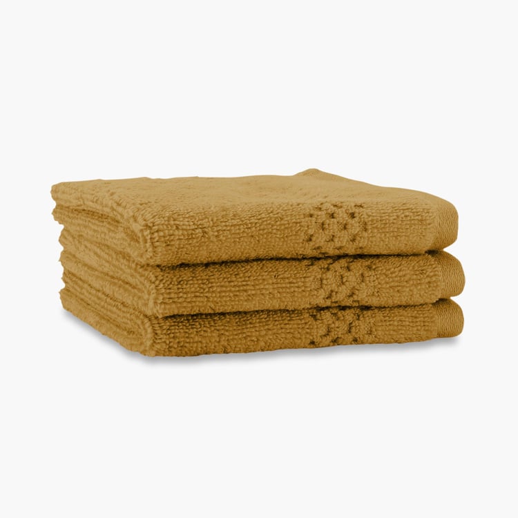 SPACES Swift Dry Solid Face Towel - Set of 4- 30 x 30 cm