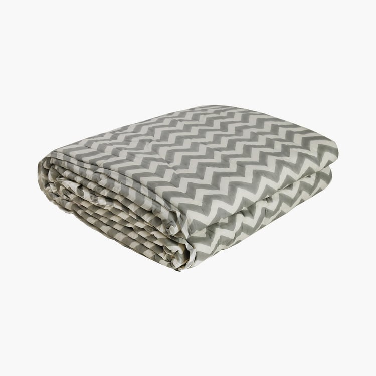 INDIA CIRCUS Classic Chevron Printed Quilted Double Bed Rajai - 210 x 250 cm