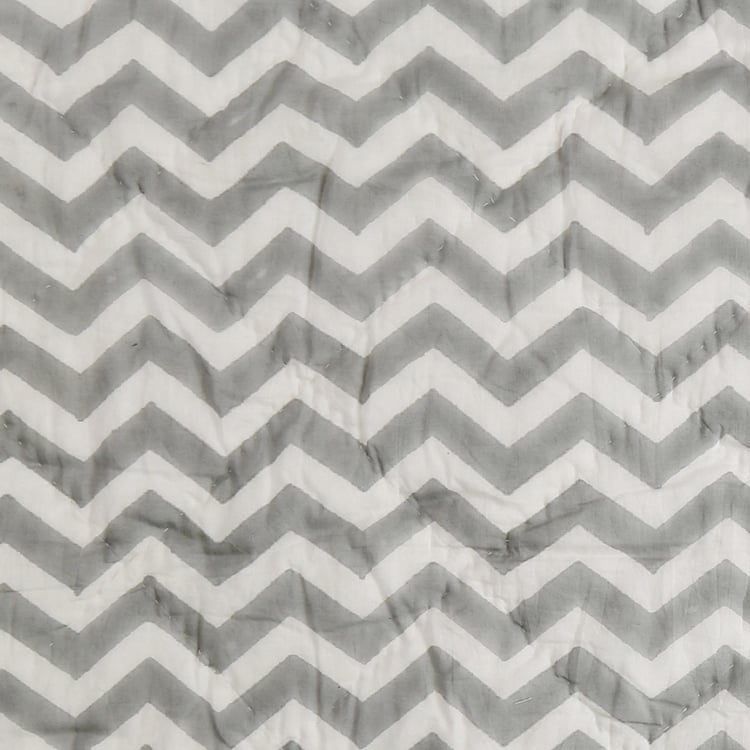 INDIA CIRCUS Classic Chevron Printed Quilted Double Bed Rajai - 210 x 250 cm