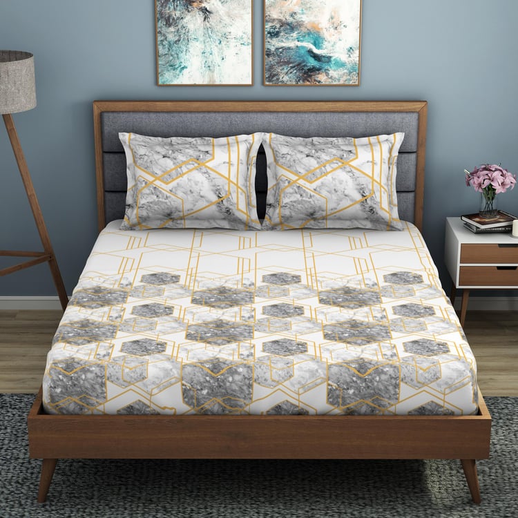 SPACES Occasions Geostance 3-Pc. Large Bedsheet Set - 274 x 274 cm