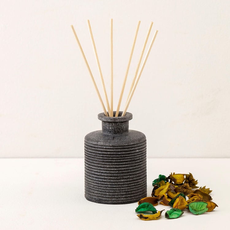 Corsica Carter Polyresin Reed Diffuser Set