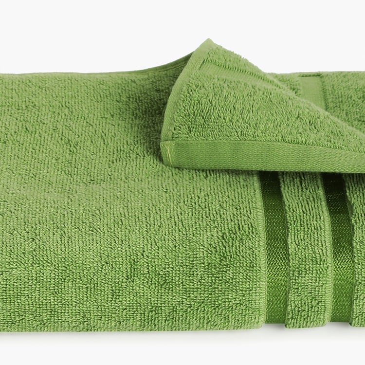 SPACES Atrium Green Cotton Solid Bath Towel - 70 x 150 cm