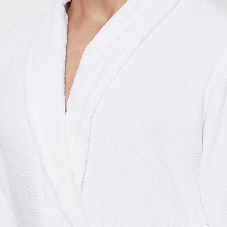 Spaces Medium Size Cloudz White Solid Medium Cotton Bathrobe