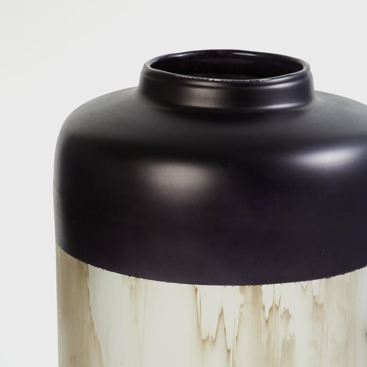 Splendid Glass Cylindrical Vase