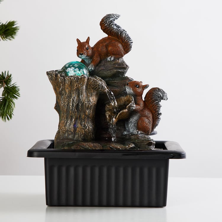 Corsica Cascade Polyresin Squirrel Fountain - 21x17x25cm