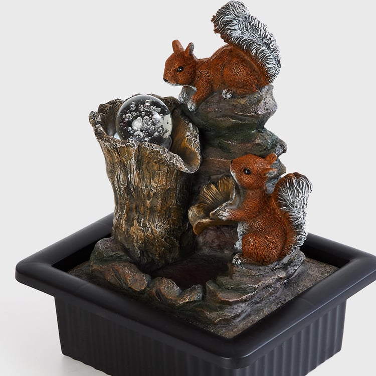 Corsica Cascade Polyresin Squirrel Fountain - 21x17x25cm