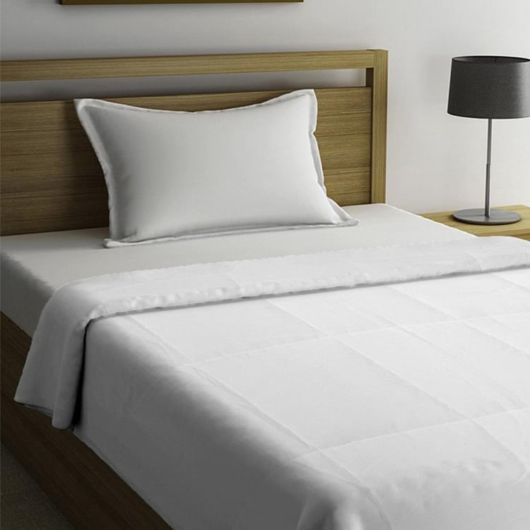 PORTICO Forever White Solid Cotton Single Comforter - 224x137cm