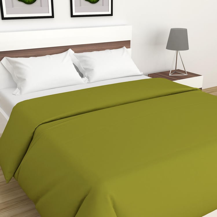 Colour Connect Green Solid Double Bed Quilt - 220x240cm