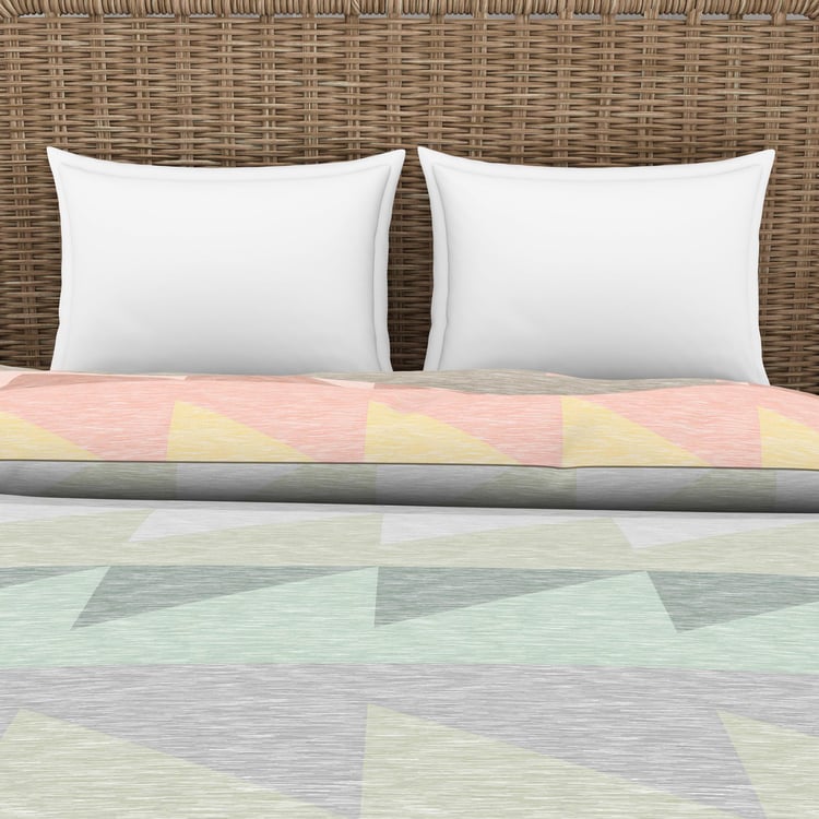SPACES Geostance Multicolour Printed Cotton Double Bed Quilt - 224x270cm