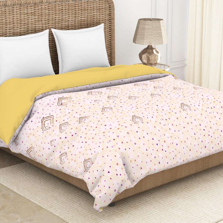 SPACES Geostance Pink Printed Cotton Queen Quilt - 224x270cm