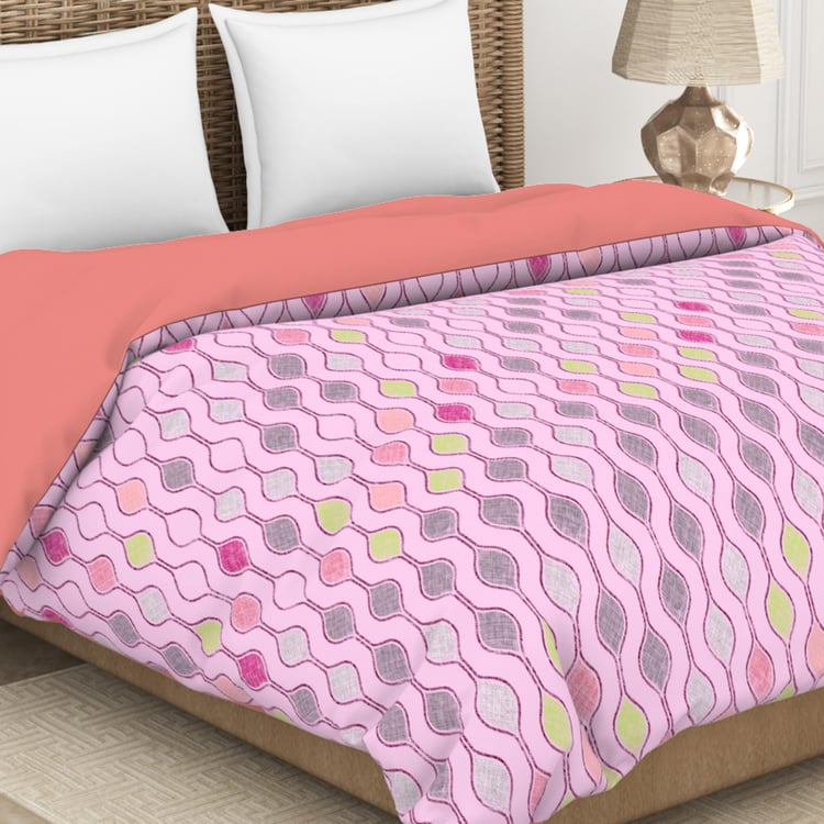 SPACES Geostance Pink Printed Cotton King Size Bed Quilt - 224x270cm