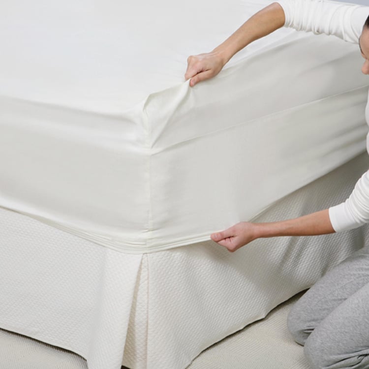 SPACES Geostance Multicolour Printed Cotton King Fitted Bedsheet Set - 183x198cm - 3Pcs