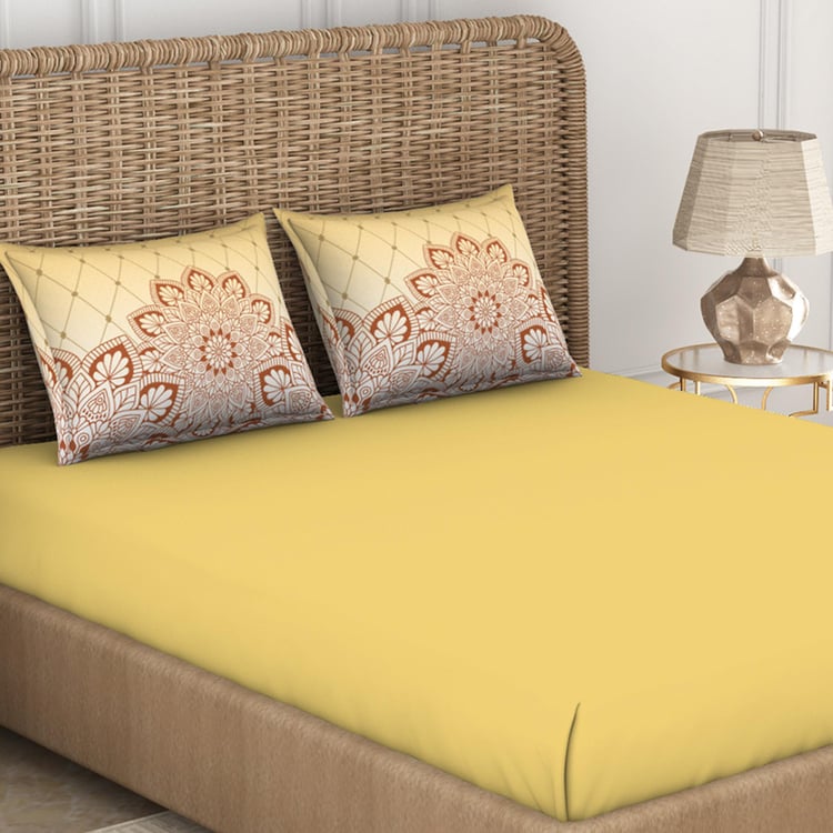 SPACES Reagalis Yellow Printed Cotton Queen Bedsheet Set - 275 cm x 224 cm - 3 Pcs