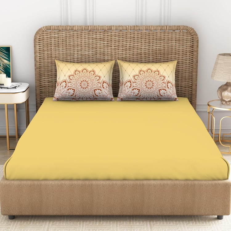 SPACES Reagalis Yellow Printed Cotton Queen Bedsheet Set - 275 cm x 224 cm - 3 Pcs