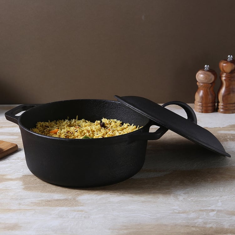 WONDERCHEF Forza Black Pre-Seasoned Cast Iron Casserole with Lid - 4.7l