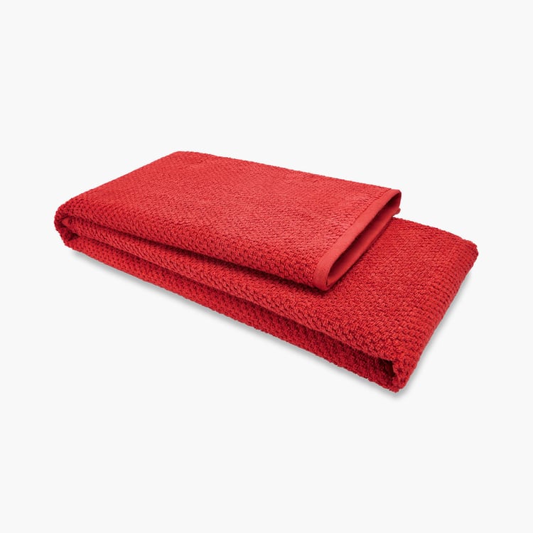SPACES Swift Dry Red Textured Cotton Bath Towel - 75x150cm