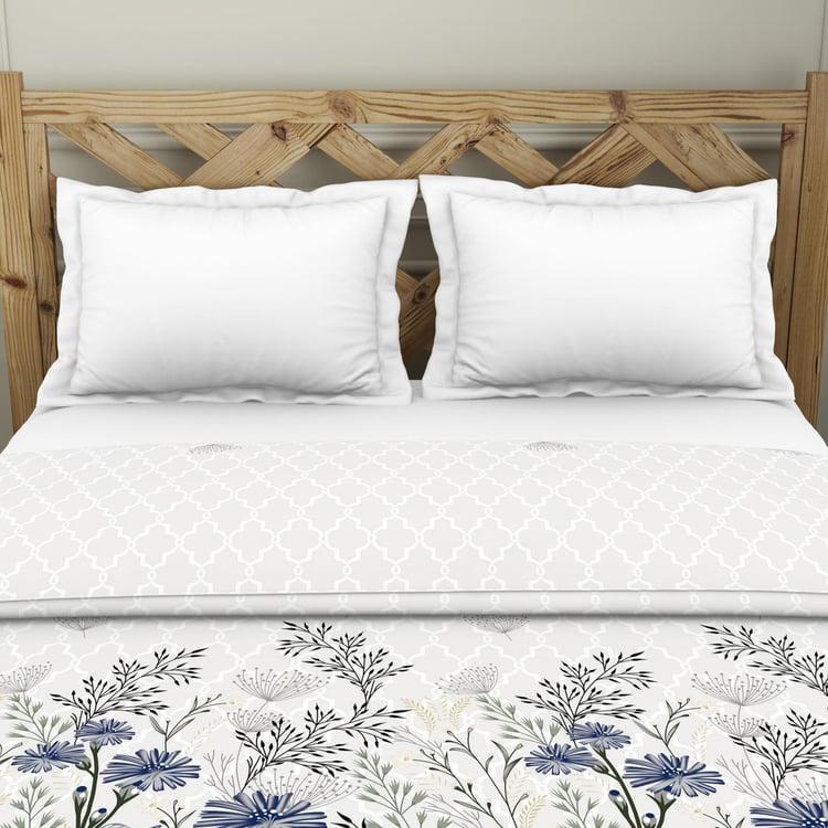 Spaces Blockbuster White Printed Cotton King Size Quilt - 224X270Cm