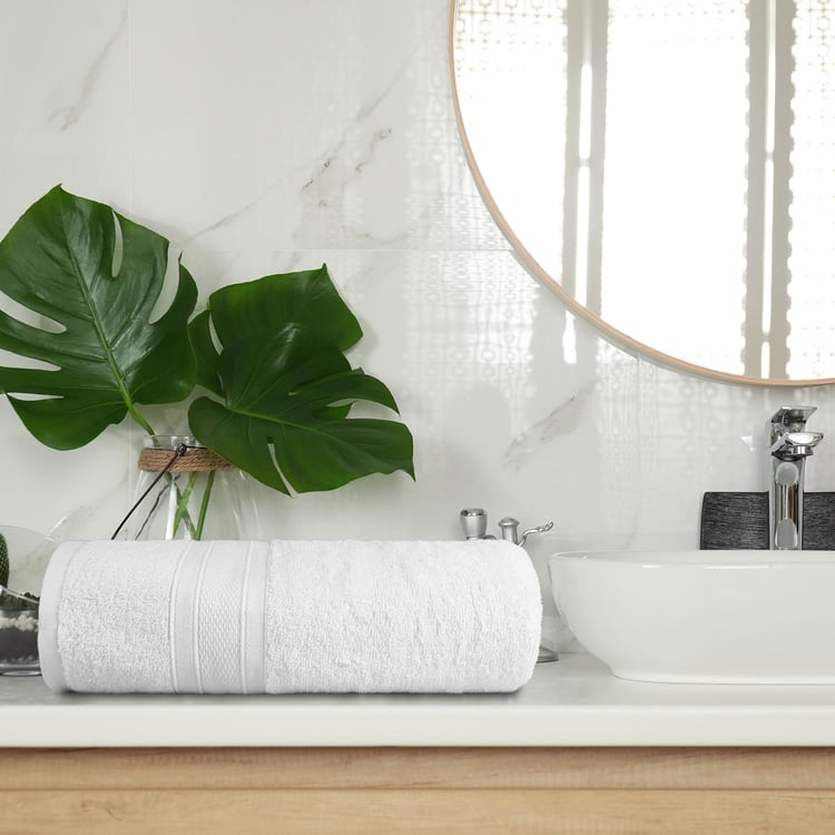 TRIDENT Soft And Plush White Textured Cotton Bath Towel - 76x137cm