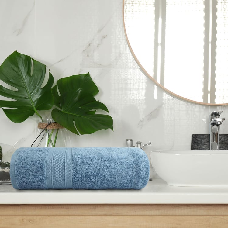 TRIDENT Soft and Plush Blue Solid Cotton Bath Towel - 137x76cm