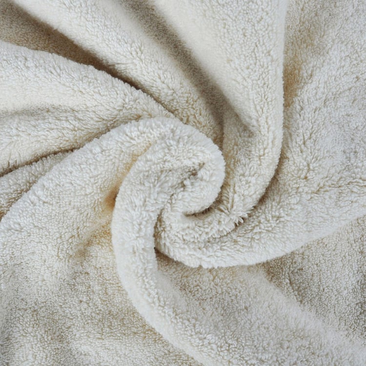 TRIDENT Soft and Plush Beige Solid Cotton Bath Towel - 76x137cm