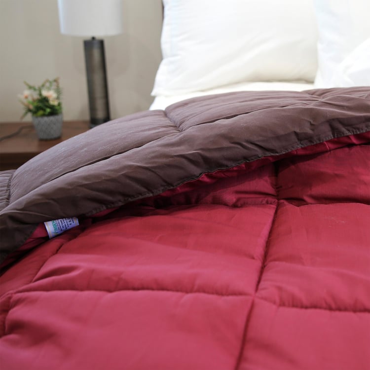 TRIDENT Home Essential Red Solid Soft King Comforter - 228x274cm