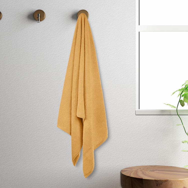 SPACES Swift Dry Gold Textured Cotton Bath Towel - 75x150cm