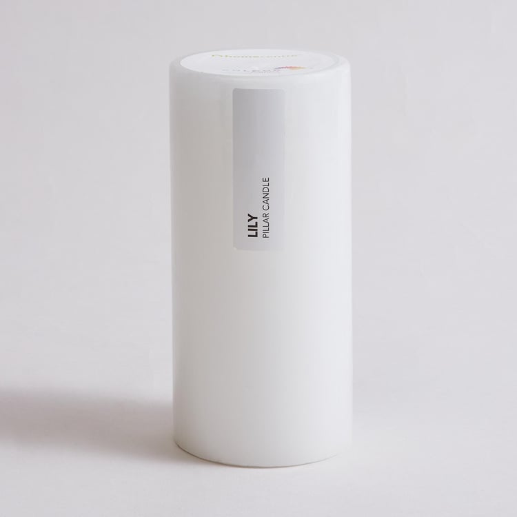 Colour Connect Lily Scented Pillar Candle