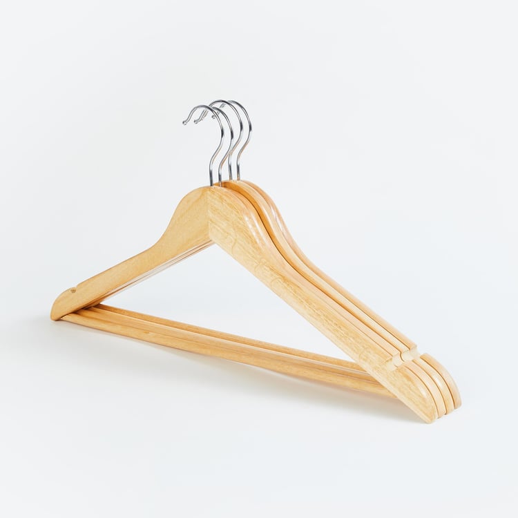 Winston Harper Set of 4 Wooden Cloth Hangers