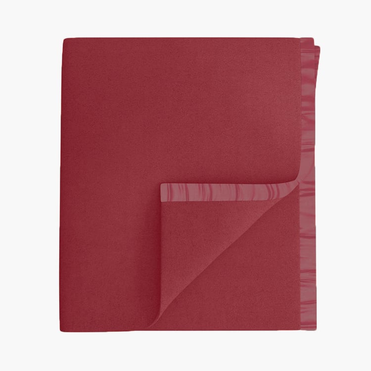 PORTICO Unwind Red Solid Cotton Queen Blanket - 220x240cm