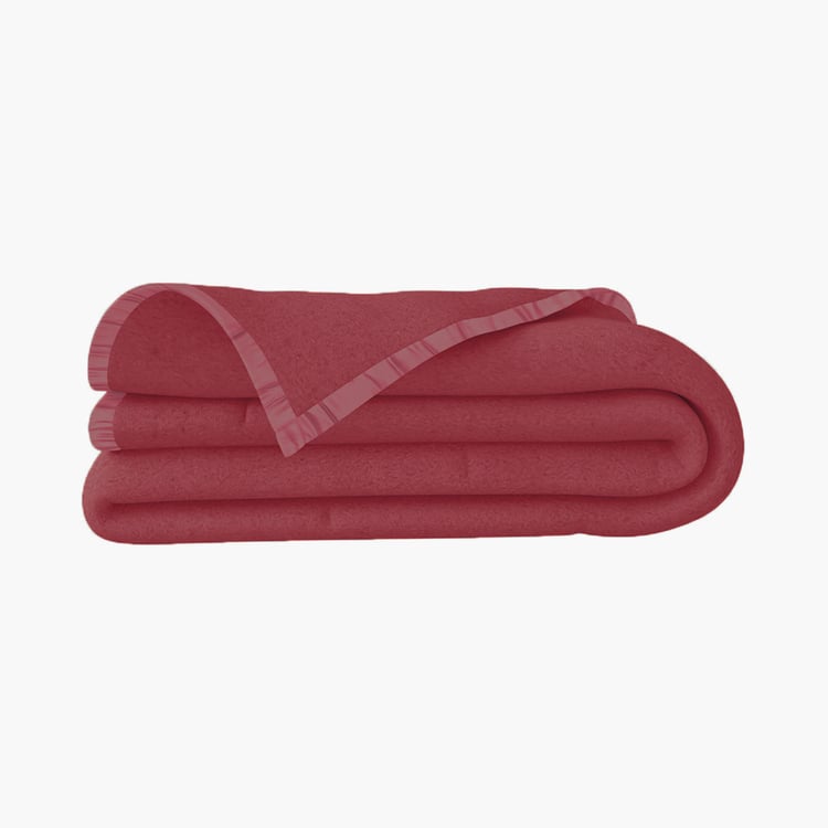 PORTICO Unwind Red Solid Cotton Queen Blanket - 220x240cm