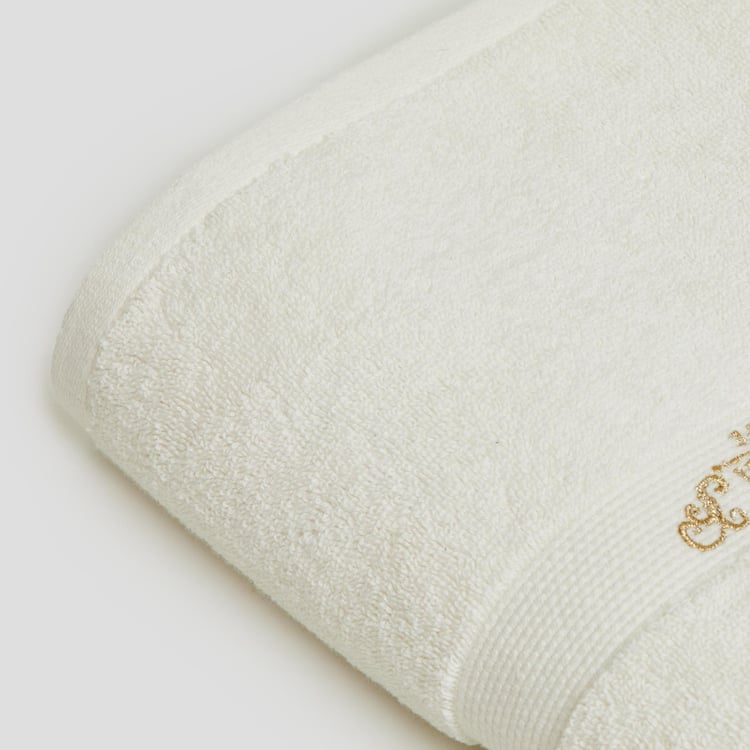 Royal Bath Cotton Embroidered Bath Towel - 140x70cm