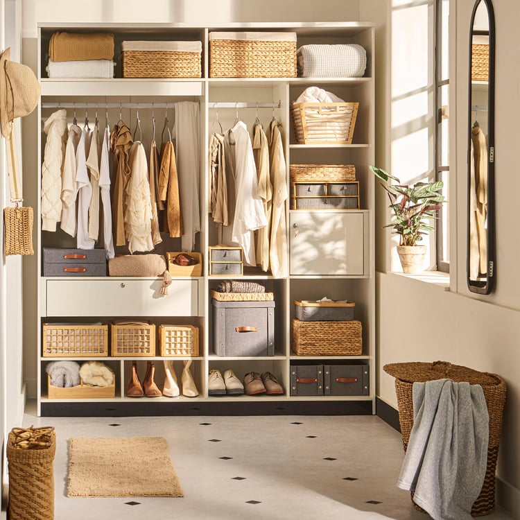 Regan Juvale Seagrass and Iron Storage Box