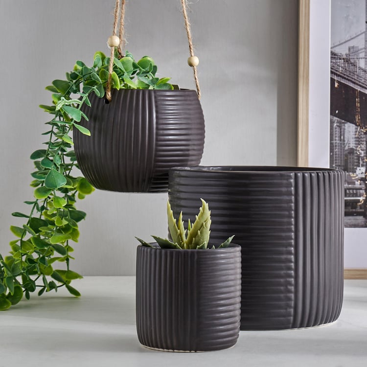 Gloria Argil Ceramic Ribbed Hanging Planter